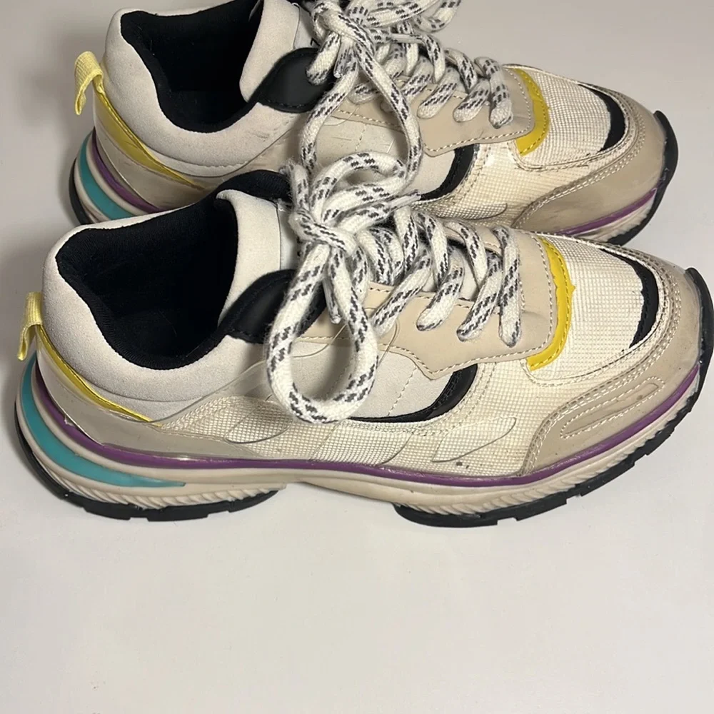 Zara‎ sneakers